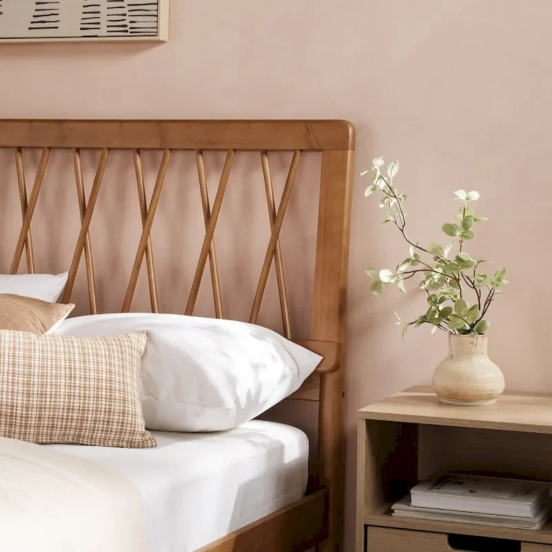 Lit double en bois massif en pin