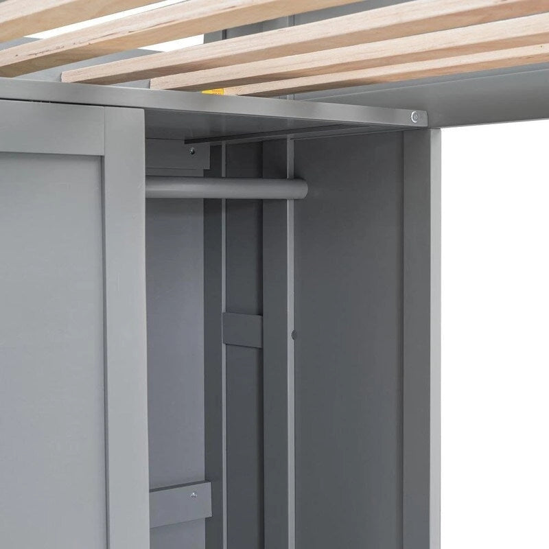 Lit mezzanine en bois avec plusieurs étagères de rangement et bureau